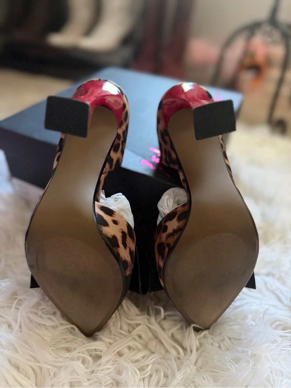 Betsey Johnson Leopard Print Pumps with Black Bow and Red Heel - Picture 2 of 3
